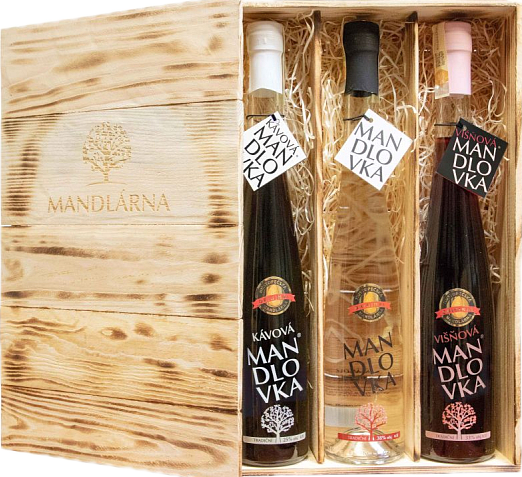 Hustopečská mandlárna s.r.o Dárkové balení dřevěné velké Mandlovka + Višňová + Kávová mandlovka